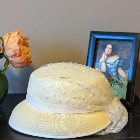 1950s Delicate Straw Church Hat with Netting - Picture 2 of 3